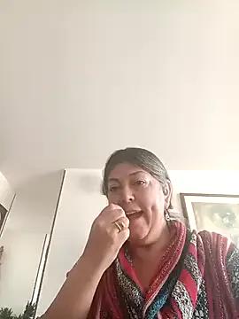 emma_tour on StripChat