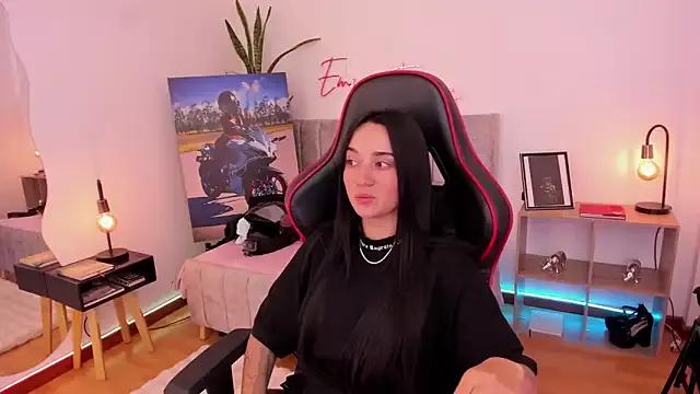 EmmyEvans1 on StripChat 