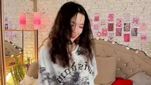 ErlinaHaines on StripChat 