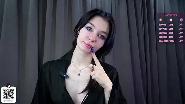 EsmeBellas on StripChat 
