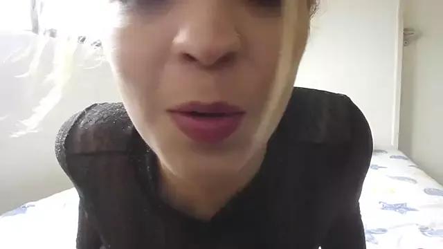 Freechat Gabrielleof on StripChat