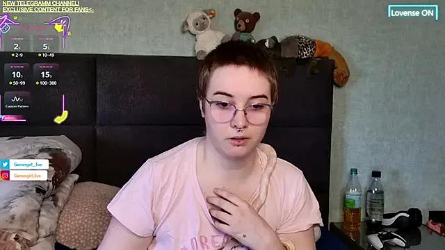 GamerGirl_Eve on StripChat