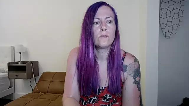 Freechat gennyrock on StripChat