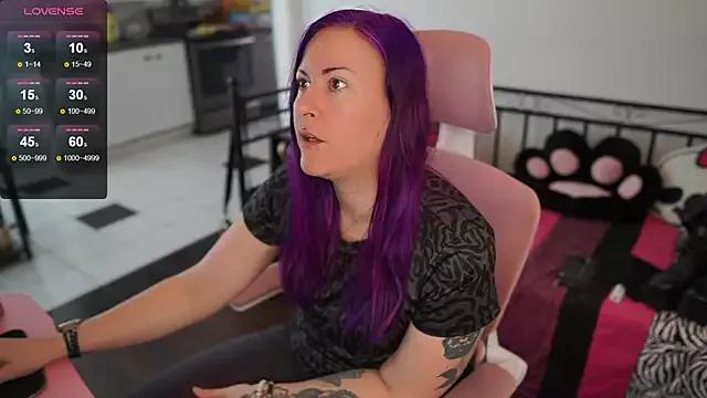 Freechat gennyrock on StripChat