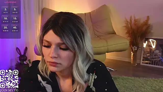 GillianHallman on StripChat 