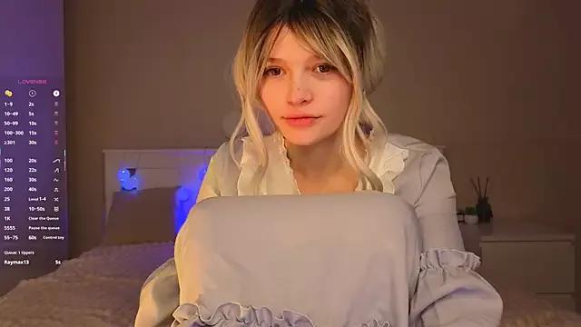GillianHallman on StripChat 