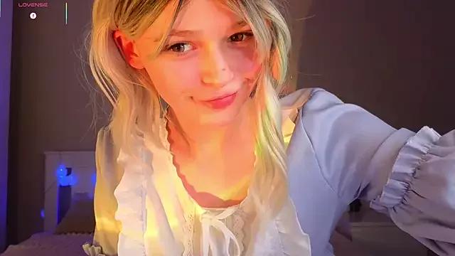 GillianHallman on StripChat 
