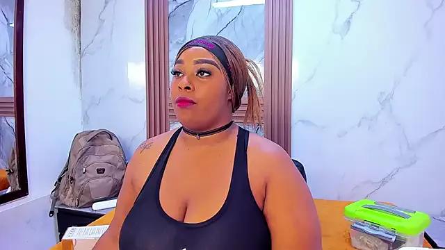 HannyMansonh on StripChat 