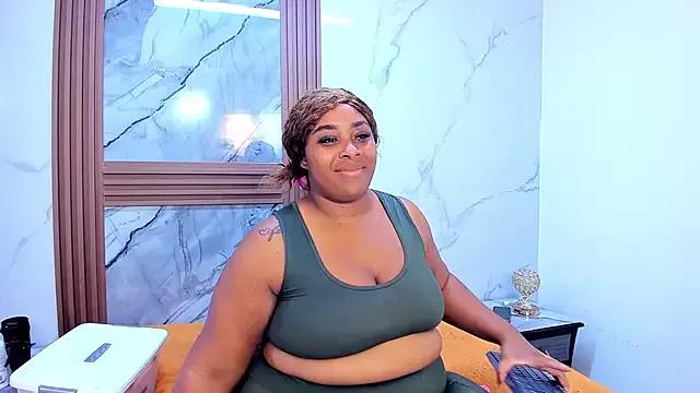 HannyMansonh on StripChat 