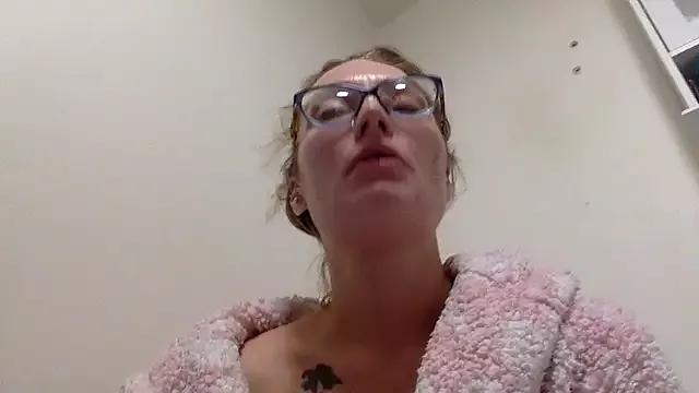 harleyblair on StripChat