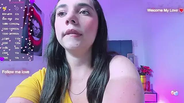 Hellen_starx on StripChat 