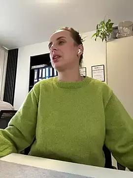 Hii_Lolla on StripChat