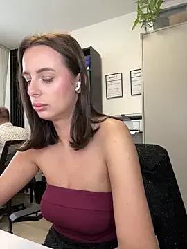 Hii_Lolla on StripChat