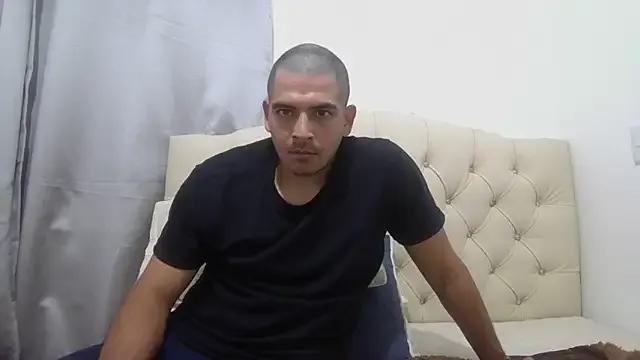 Himoreno25 on StripChat