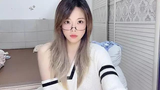 Holiland on StripChat