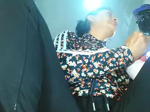 hornymilf_69xxx on StripChat