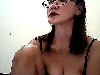 Offline hotasiangirl25 on StripChat