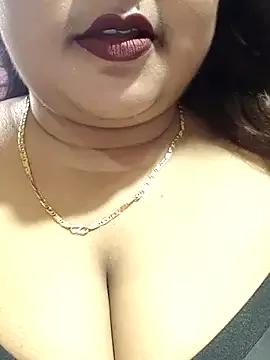 Freechat hotbhabhi011 on StripChat