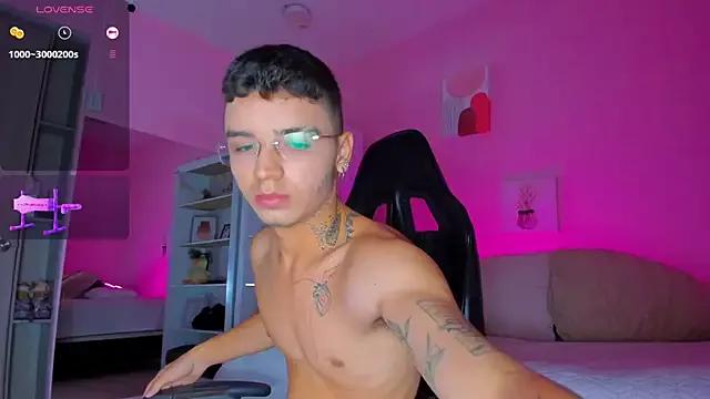 Ian_Castillo_ on StripChat