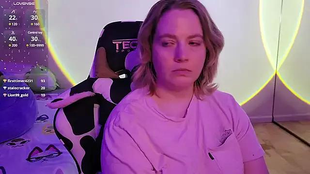 Freechat InternetFairy_XO on StripChat