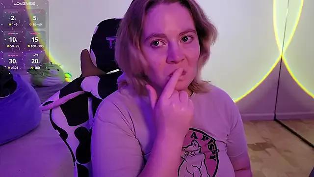 Freechat InternetFairy_XO on StripChat