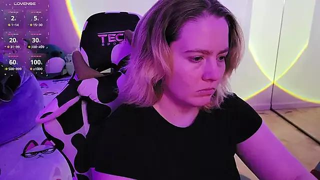 Freechat InternetFairy_XO on StripChat