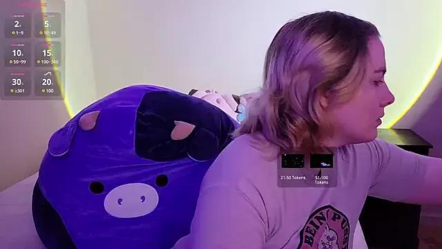 Freechat InternetFairy_XO on StripChat