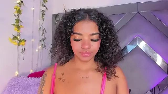 Iris_hott1 on StripChat 