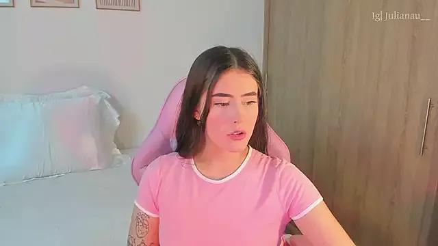 iriswest_ on StripChat 