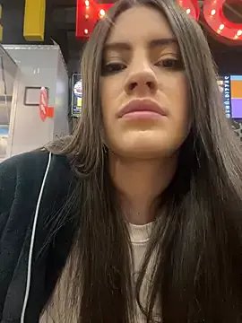 Offline Isabella21_ on StripChat