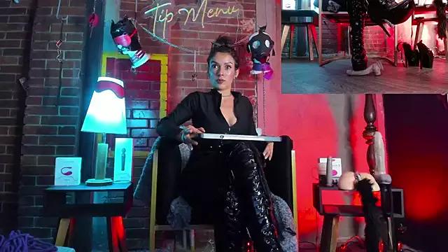 Freechat IvanaFetish on StripChat