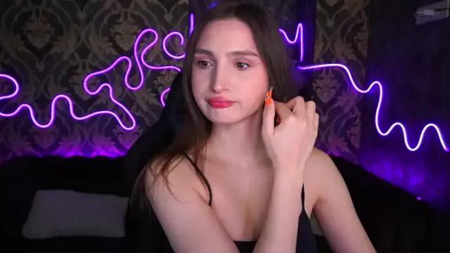 JanieFoxy on StripChat 