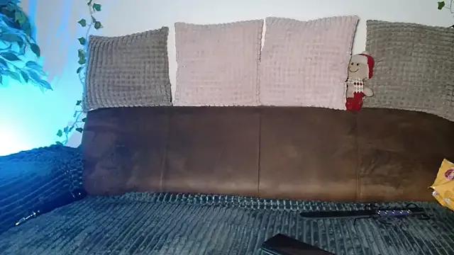 Jasmin-White on StripChat