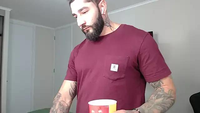 jonhklleyn on StripChat