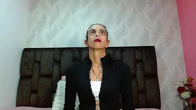 JuanitaDelMar on StripChat 