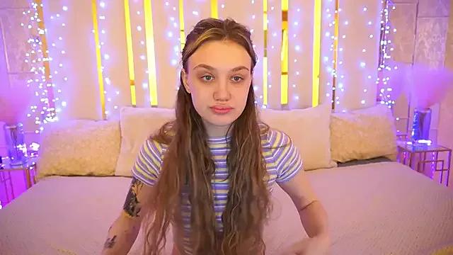 KamillaMilla on StripChat 
