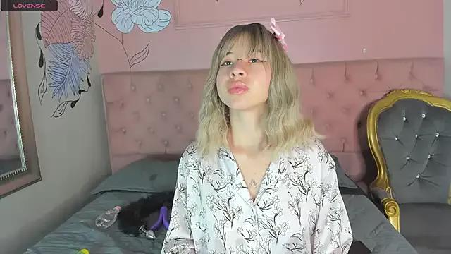 Katty_Katt_ on StripChat