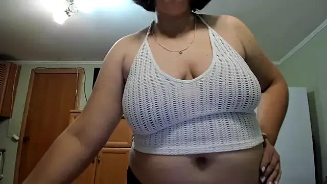 KATTYWARM_ on StripChat 