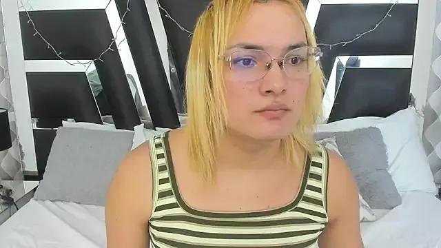 katya_kozlov on StripChat