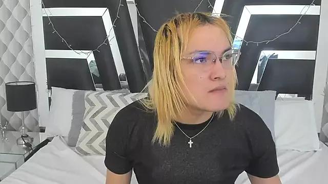 katya_kozlov on StripChat