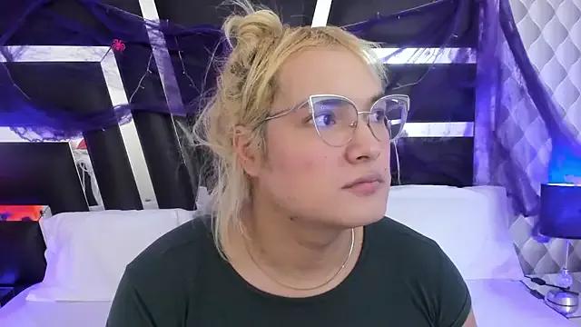 katya_kozlov on StripChat