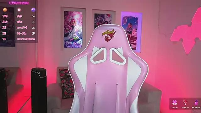 KayraOwen on StripChat