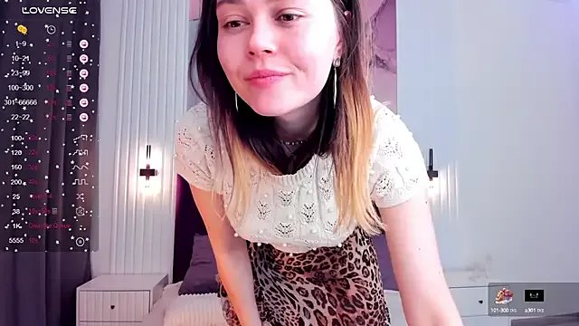 Kelly_Cuutie on StripChat 