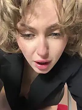 KellyKeler on StripChat