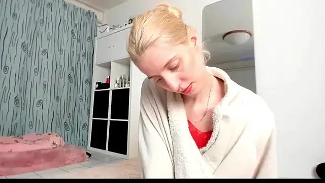 KenzieDawton on StripChat 