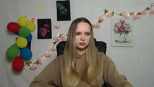 KhaleesiMoon on StripChat 