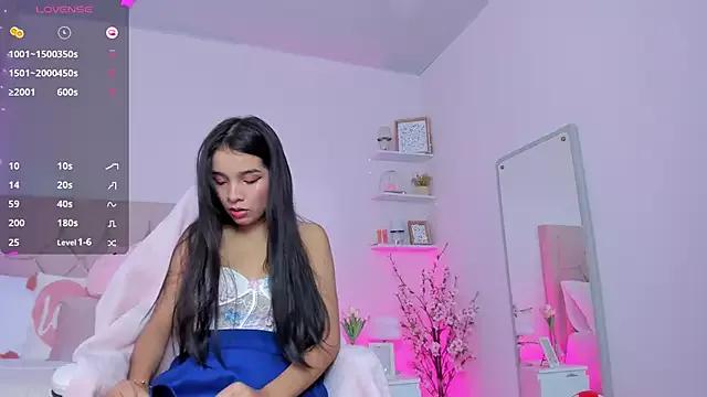 kim_dreams18 on StripChat