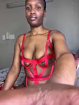Kinkyy_ on StripChat