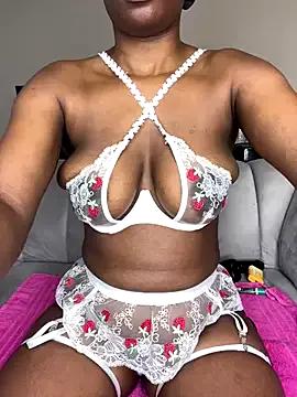 Kinkyy_ on StripChat