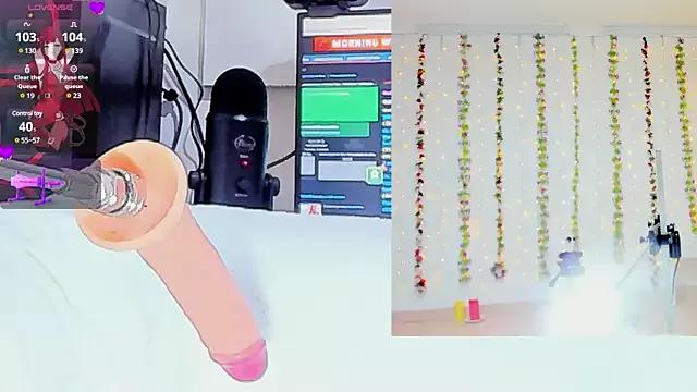 Kitty__Rose__ on StripChat 